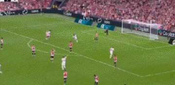 2-3，卢克巴基奥飙10分角世界波难救主，塞维利亚惨遭西甲开门黑